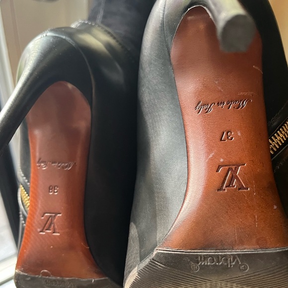 Louis Vuitton Leather and Suede High Boot - 37 - Picture 9 of 14